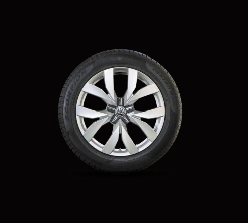 265/60R18 Kumho Solus KL21